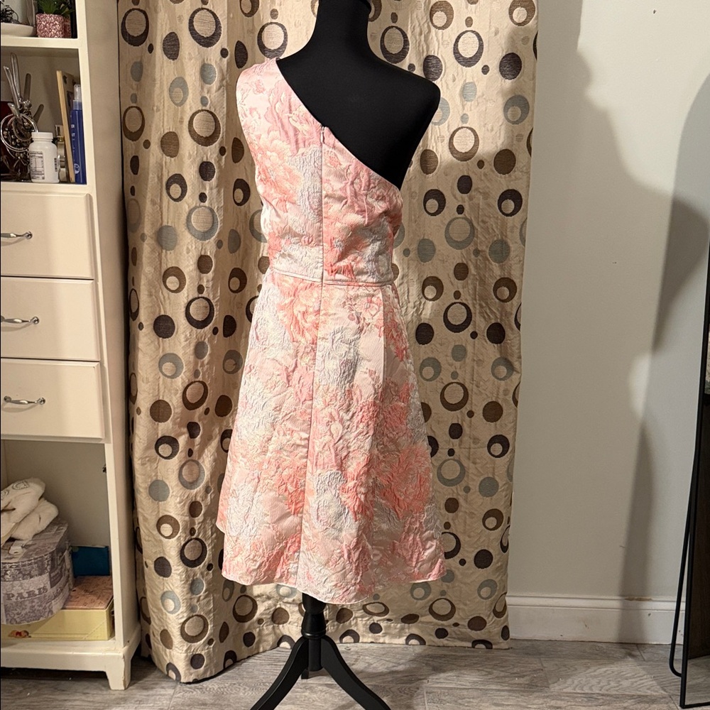Adrianna Papell One-Shoulder Floral Jacquard Dress in Blush Pink and Cream - Picture 4 of 8